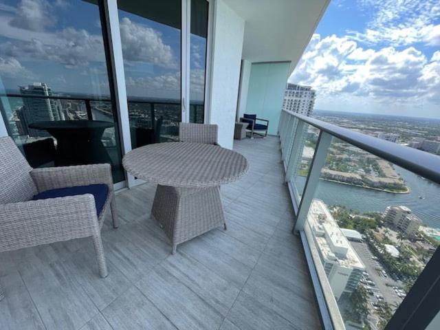 Stay At The Top With Amazing Views By Rent4Us Hollywood Exterior foto